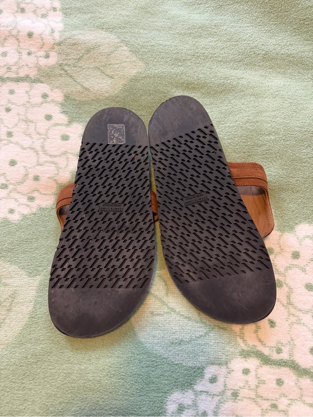 Hermes Empire Sandals with Kelly lock. Like new - Picture 2 of 4